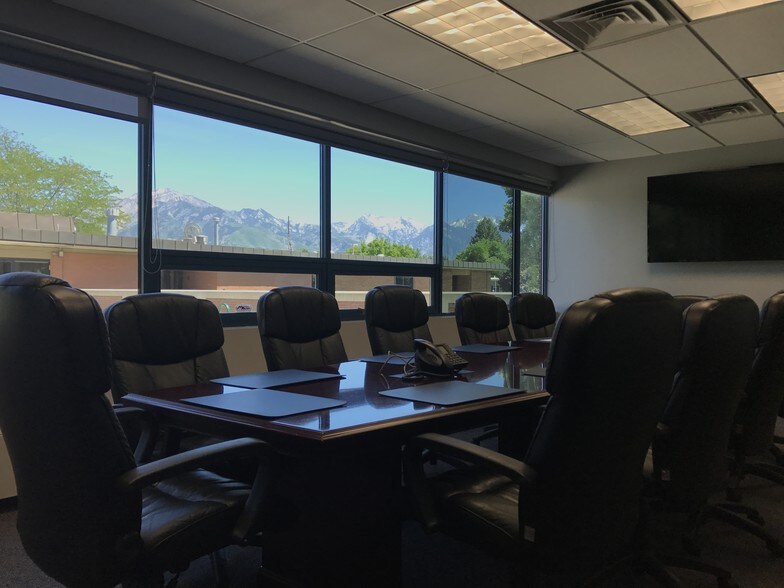 More Photos Of 852 Arrowhead Ln, Salt Lake City Office For Sale