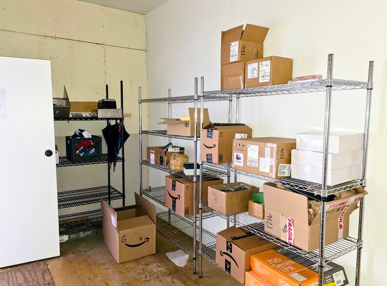 More Photos Of 10450 Lansing St, Mendocino Freestanding For Lease