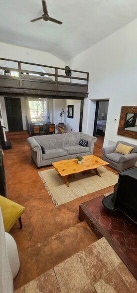 More Photos Of 1170 Rancho Robles Rd, Oracle Hotel For Sale