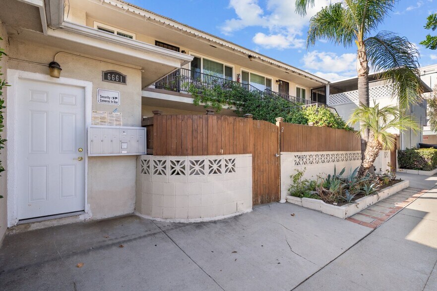 More Photos Of 6661 Wilkinson Ave, North Hollywood Apartments For Sale