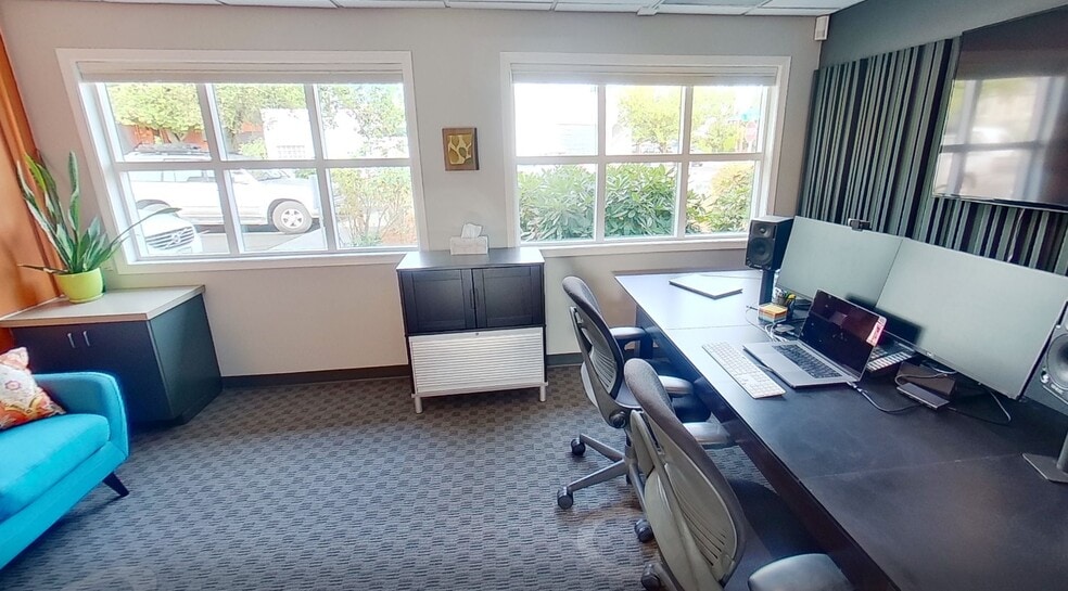 More Photos Of 5828 N Lombard, Portland Medical For Sale