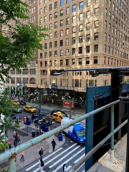 More Photos Of 460 Seventh Ave, New York Storefront For Lease