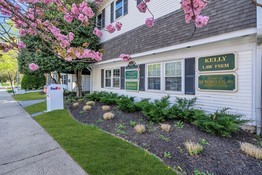 More Photos Of 800 The Plaza, Sea Girt Office For Sale