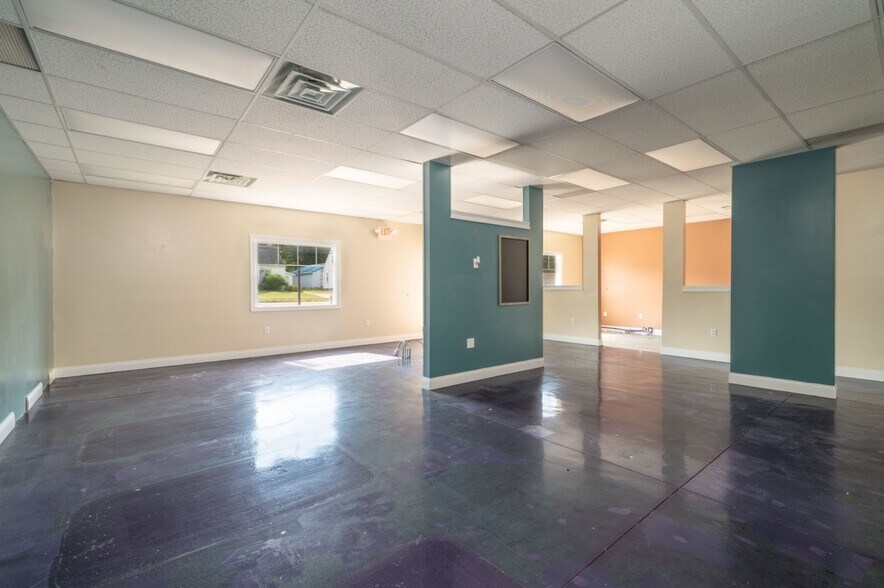More Photos Of 4806 Cleveland Ave S, Canton Storefront Retail Office For Sale