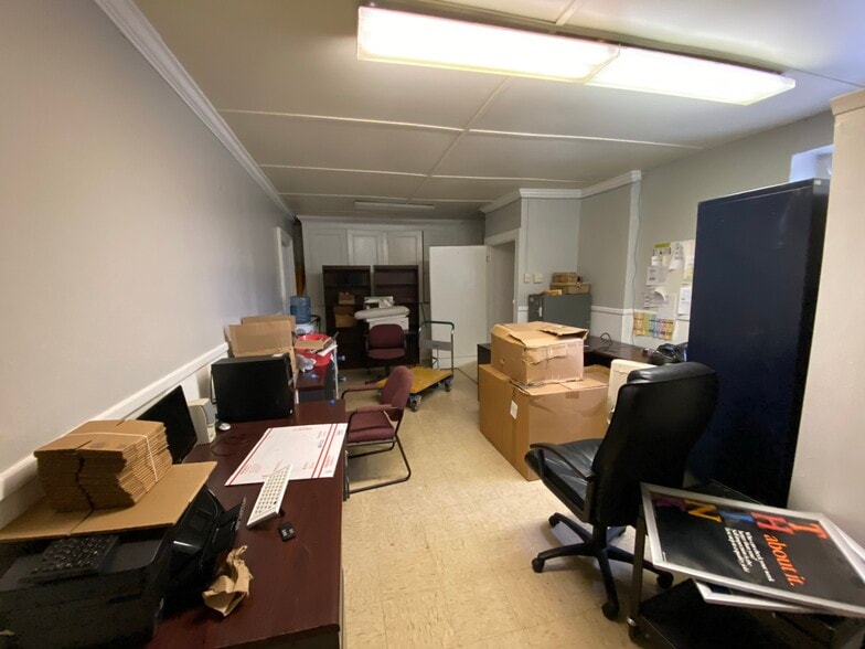 More Photos Of 947 Aisquith St, Baltimore Religious Facility For Sale