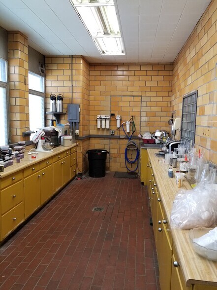 More Photos Of 737 N 13th St, Allentown Warehouse For Sale