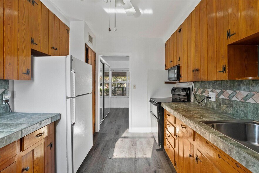 More Photos Of 101 S Colorado Ave, Stuart Office For Sale