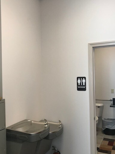 More Photos Of 908 E Waterloo Rd, Akron Medical For Lease