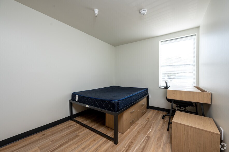 More Photos Of 221 E State St, West Lafayette Apartments For Lease