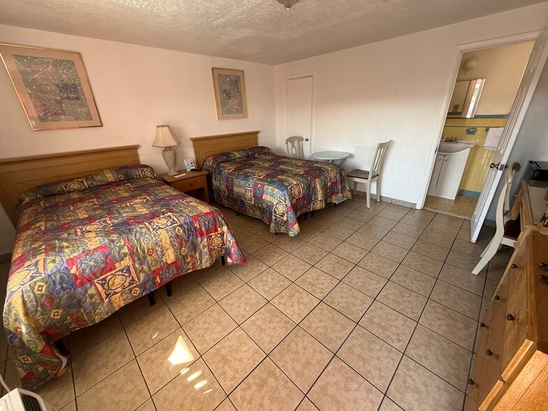More Photos Of 4711 Atlantic Ave, Wildwood Hotel For Sale