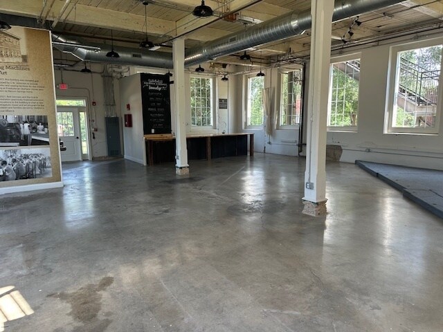 More Photos Of 153 Frazier loop, Statesville General Retail For Sale