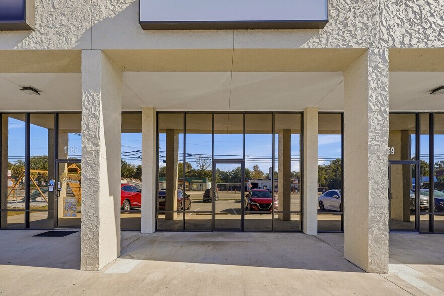 More Photos Of 1365-1389 Cassat Ave, Jacksonville Storefront Retail Office For Lease