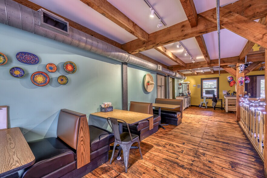 More Photos Of 4903 N Roan St, Johnson City Restaurant For Sale