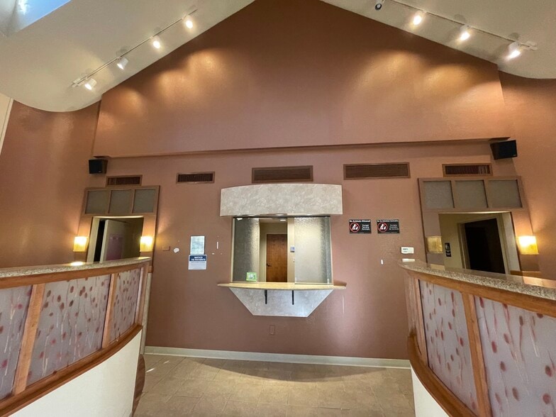 More Photos Of 11345 Pembrooke Sq, Waldorf Medical For Sale