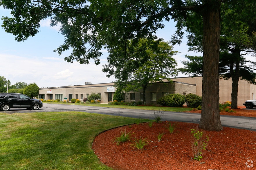 More Photos Of 10 Columbia Dr, Amherst Manufacturing For Lease