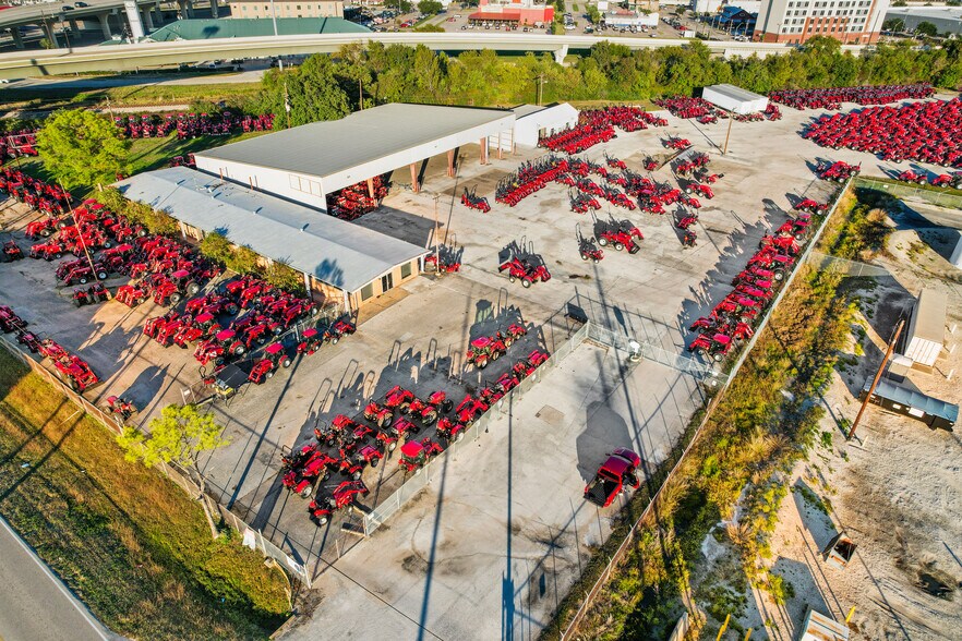 More Photos Of 9330 Jackrabbit Rd, Houston Warehouse For Sale