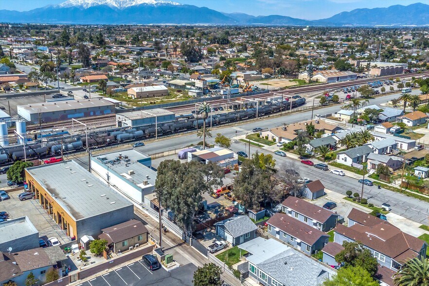 More Photos Of 358 N 6th St, Colton Warehouse For Sale