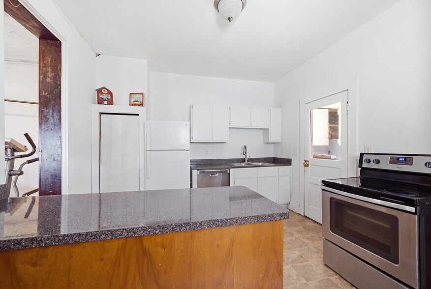 More Photos Of 4170-4174 Broadway, Grove City Multifamily For Sale