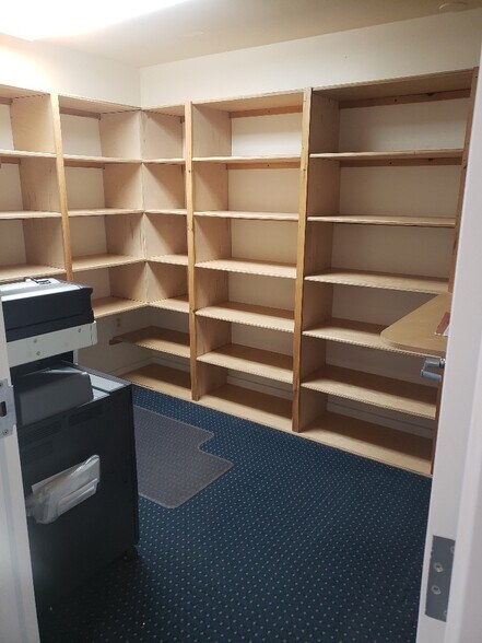 More Photos Of 7657 Leesburg Pike, Falls Church Office For Sale