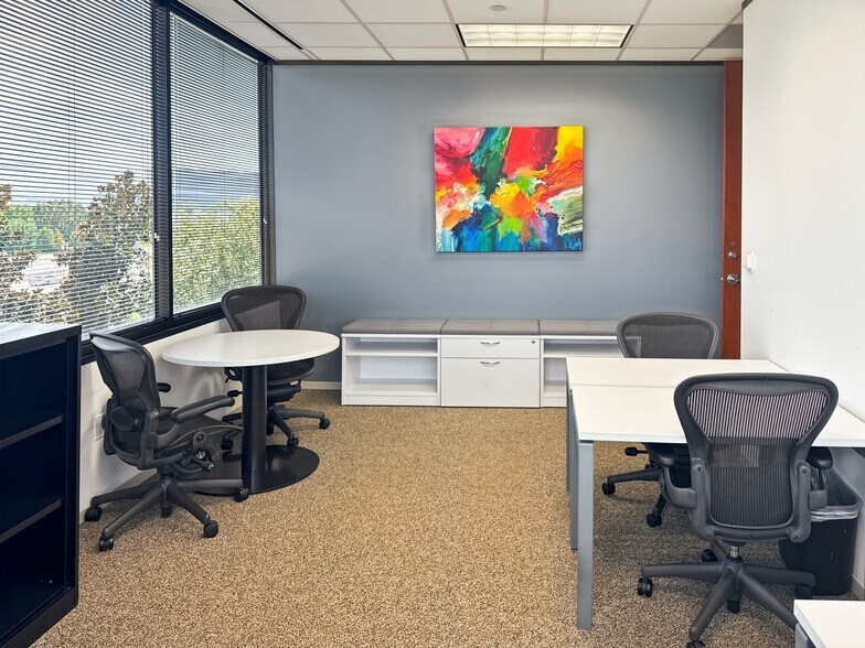 More Photos Of 14090 Southwest Fwy, Sugar Land Office For Lease