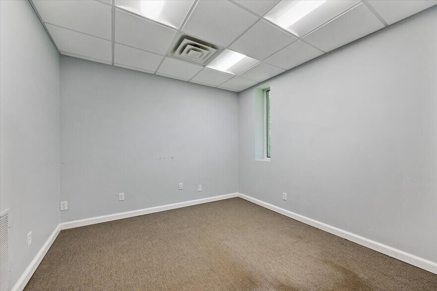 More Photos Of 159 Us Highway 46, Rockaway Office For Lease