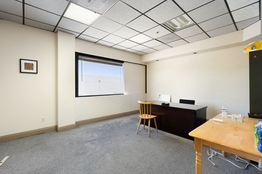 More Photos Of 127-129 S 8th Ave, La Puente Warehouse For Sale