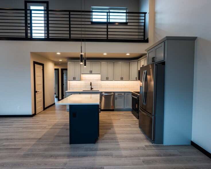 More Photos Of 2998 N 27th Ave, Bozeman Light Distribution For Lease