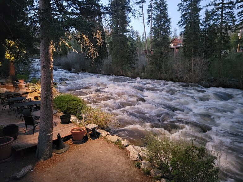 More Photos Of 210 Rapids Ln, Grand Lake Restaurant For Sale