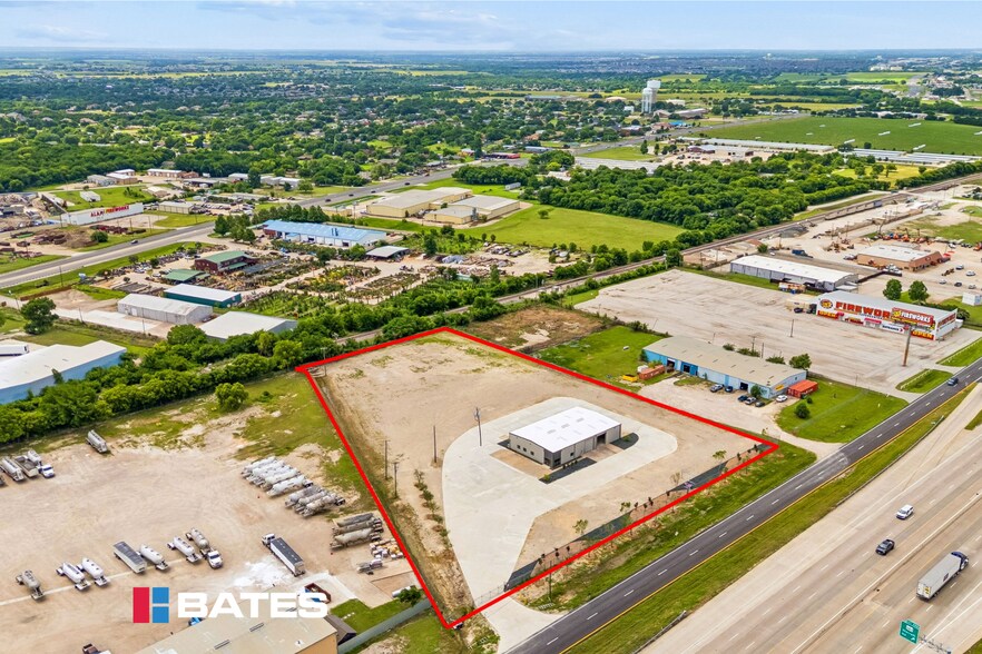 More Photos Of 7020 N Interstate Highway 35 E, Waxahachie Land For Lease