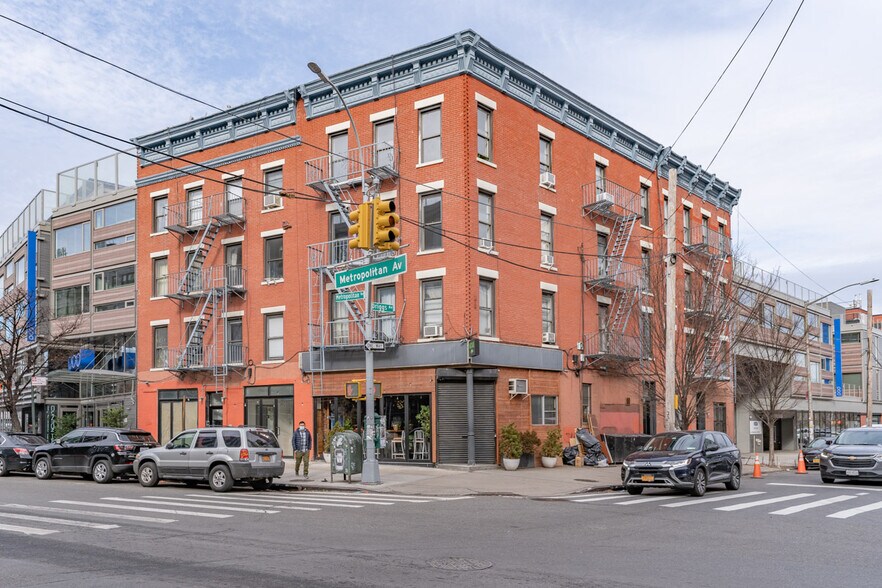 More Photos Of 251-253 Metropolitan Ave, Brooklyn Apartments For Lease