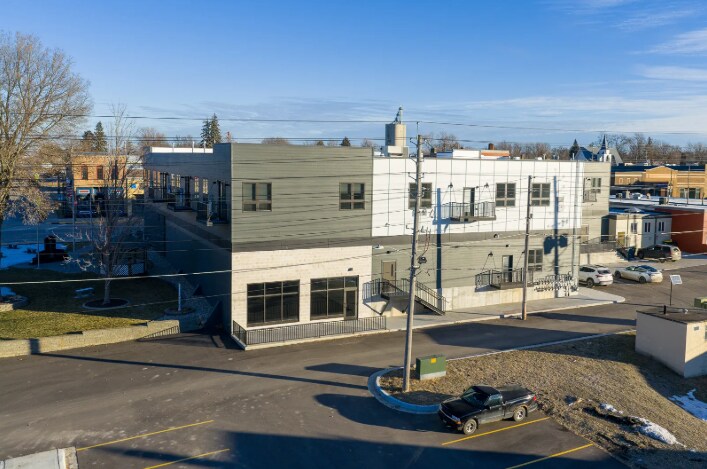 More Photos Of 116-118 W Main St, Madelia Apartments For Lease