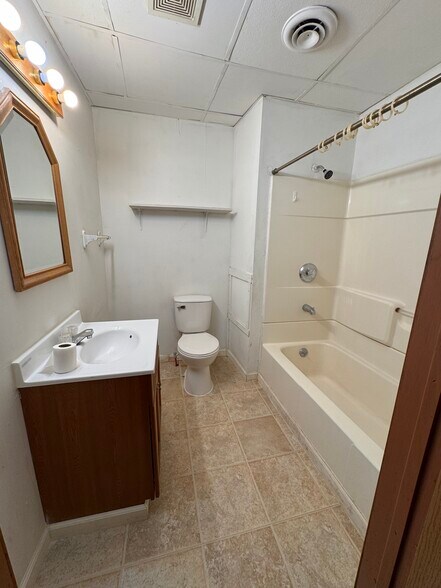 More Photos Of 118 S Lafayette St, Macomb Storefront Retail Residential For Sale