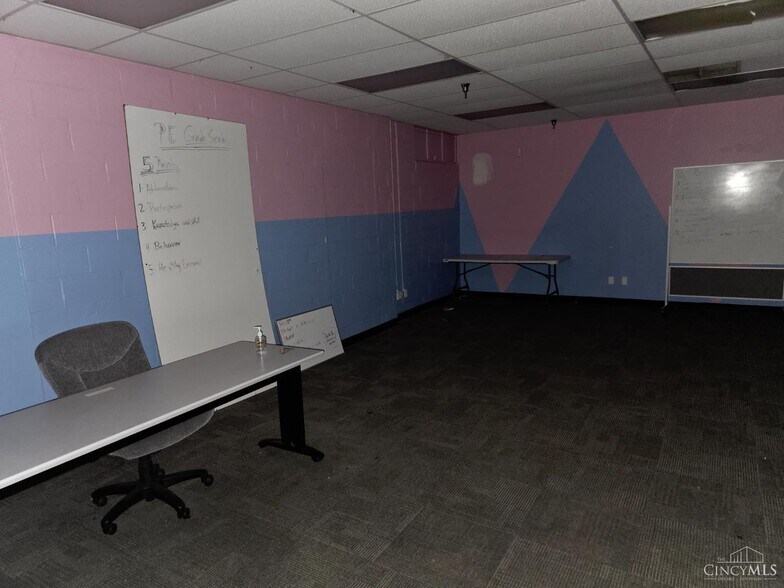 More Photos Of 2612 Gilbert Ave, Cincinnati Light Manufacturing For Sale