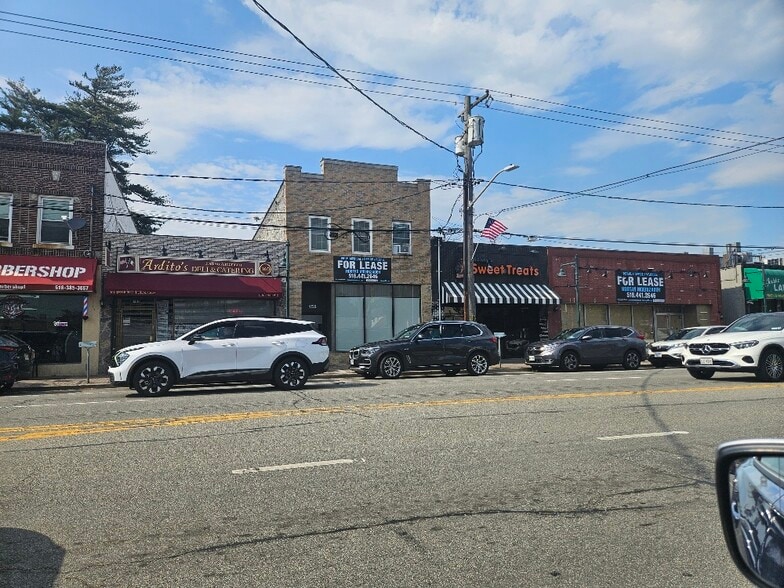 More Photos Of 158 Jericho Tpke, Mineola Storefront Retail Residential For Lease