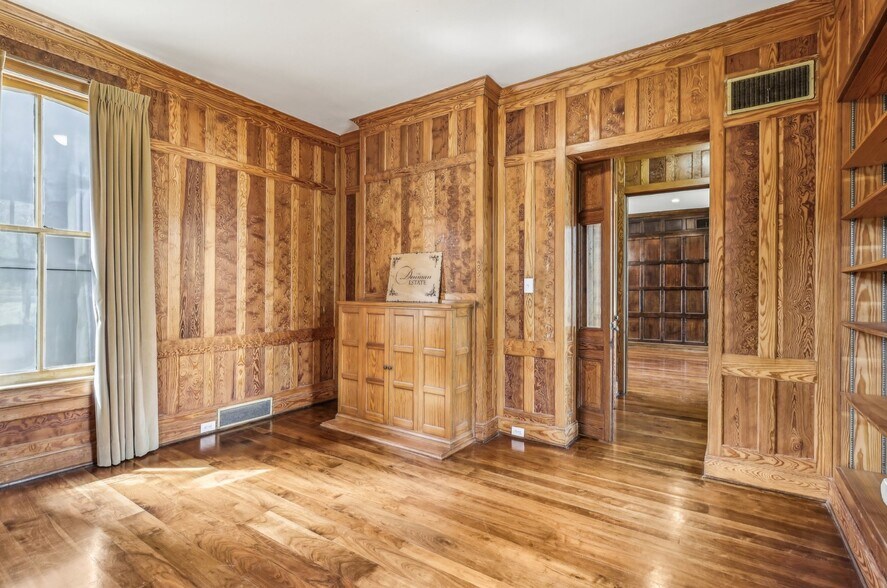 More Photos Of 7735 Mocking Bird Ln, San Antonio Lodge Meeting Hall For Sale