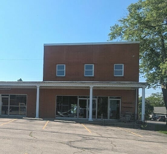 Primary Photo Of 34-36 W Franklin St, Centerville Storefront Retail Office For Lease