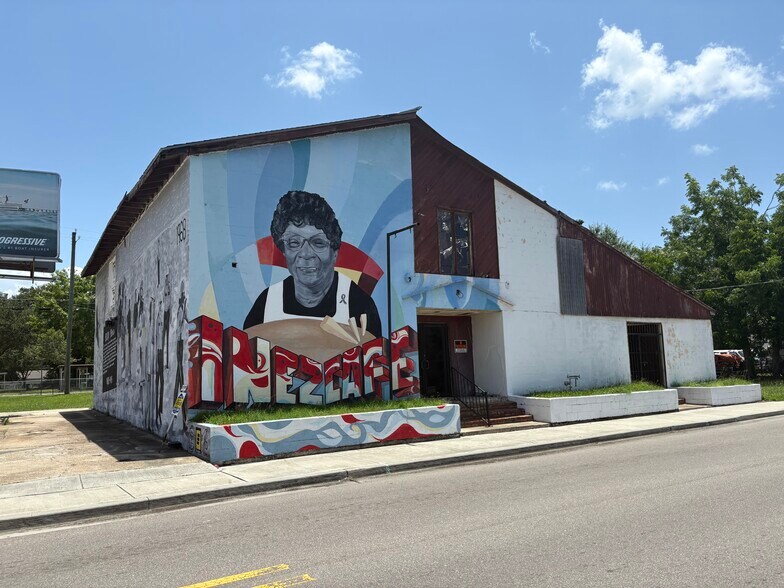 Primary Photo Of 294 Main St, Biloxi General Retail For Sale