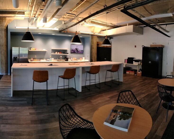 More Photos Of 800 Westmere Ave, Charlotte Office For Lease