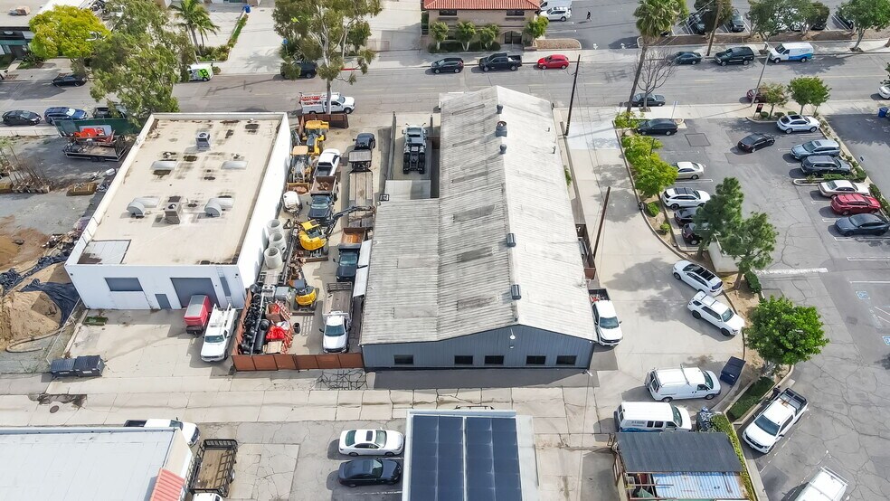 More Photos Of 2637 Saint Louis Ave, Signal Hill Warehouse For Sale