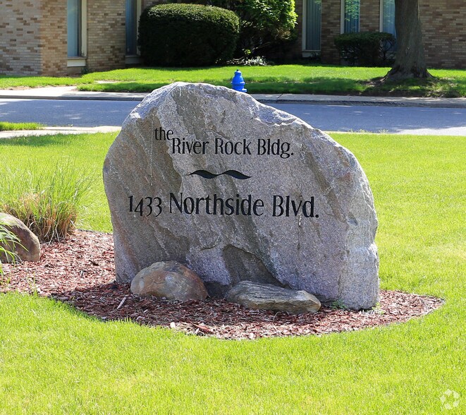 More Photos Of 1433 Northside Blvd, South Bend Office For Sale