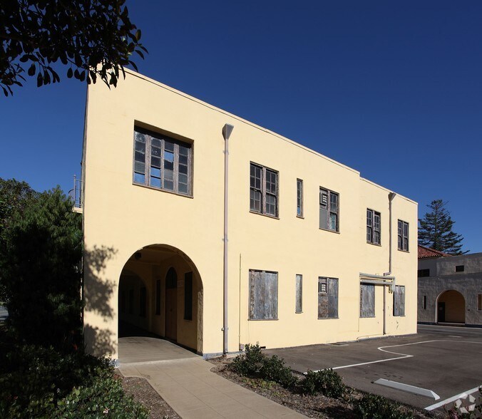 More Photos Of 2820 Historic Decatur Rd, San Diego Unknown For Lease