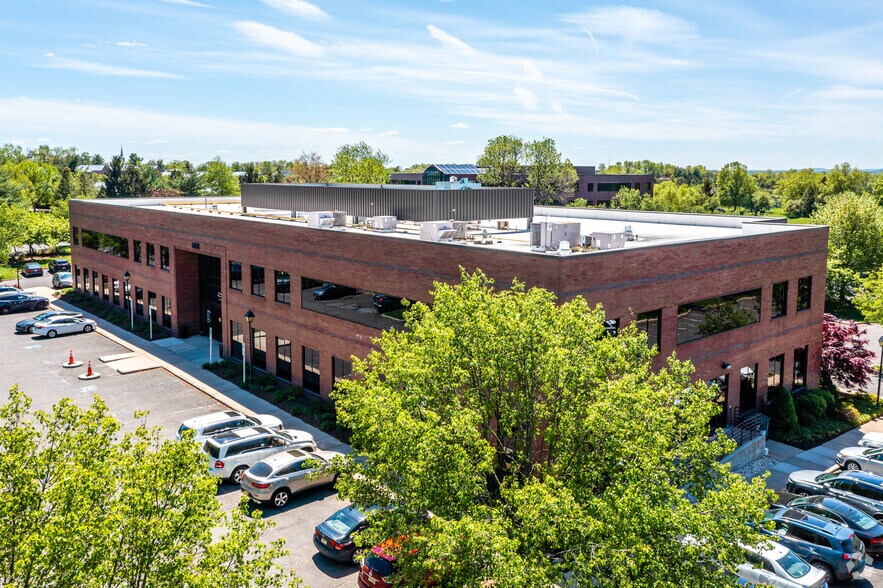 More Photos Of 1 Robertson Dr, Bedminster Medical For Lease