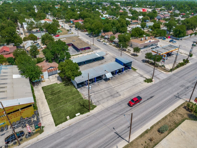 More Photos Of 402 N Zarzamora St, San Antonio Carwash For Sale