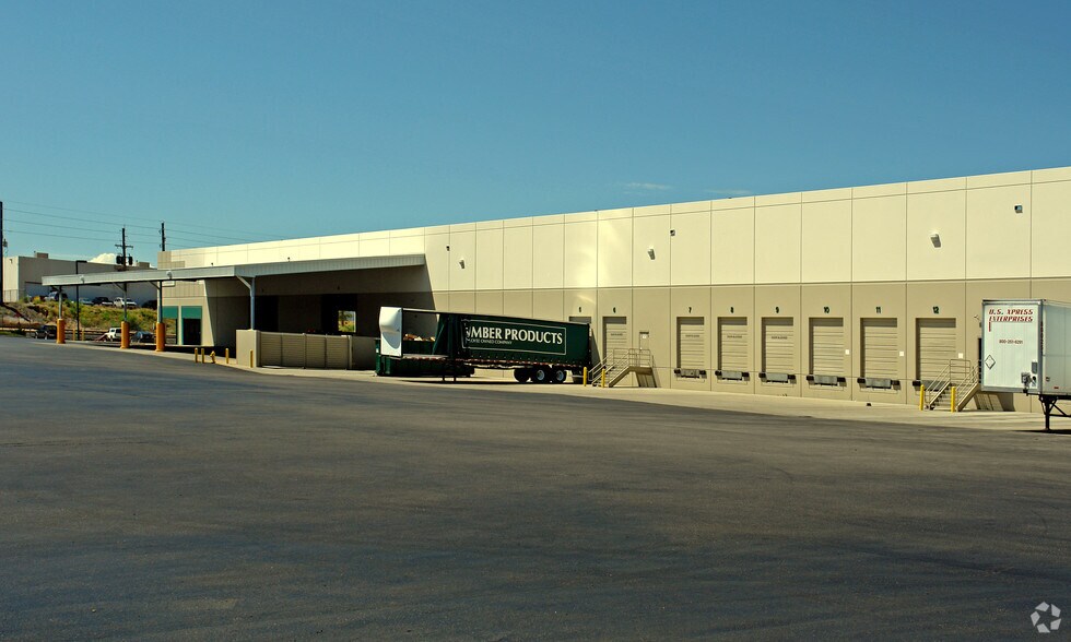 More Photos Of 11400 E 53rd Ave, Denver Warehouse For Lease