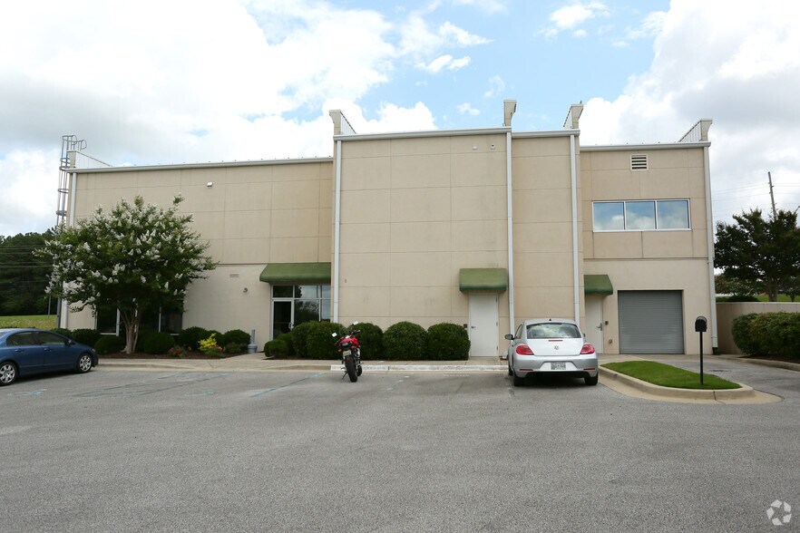 More Photos Of 6485 University Dr NW, Huntsville Freestanding For Lease