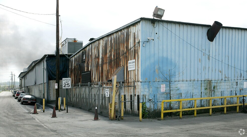 More Photos Of 616 33rd Pl N, Birmingham Manufacturing For Sale