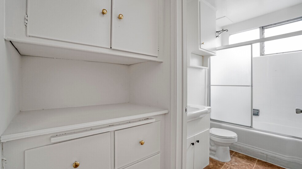 More Photos Of 3310 Keystone Ave, Los Angeles Apartments For Sale