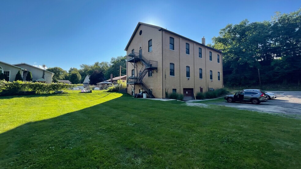 More Photos Of 7621 Noblestown Rd, Mc Donald Apartments For Sale