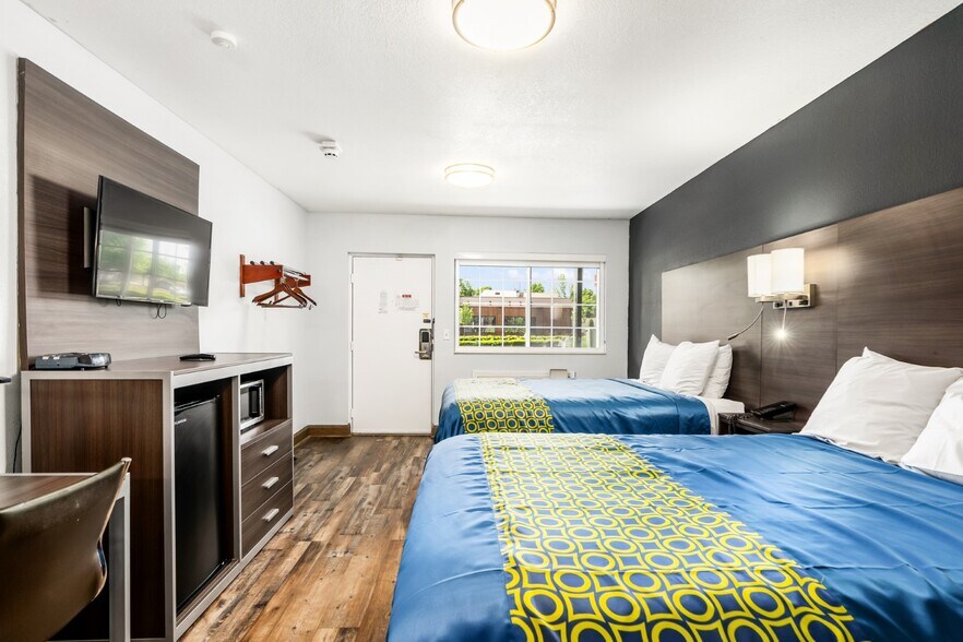 More Photos Of 4029 Marlane Dr, Grove City Hotel For Sale