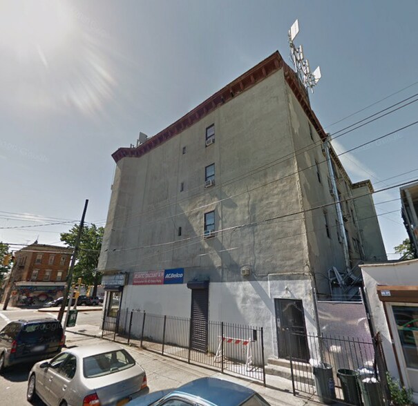 More Photos Of 113-19 Atlantic Ave, Richmond Hill Storefront Retail Residential For Sale
